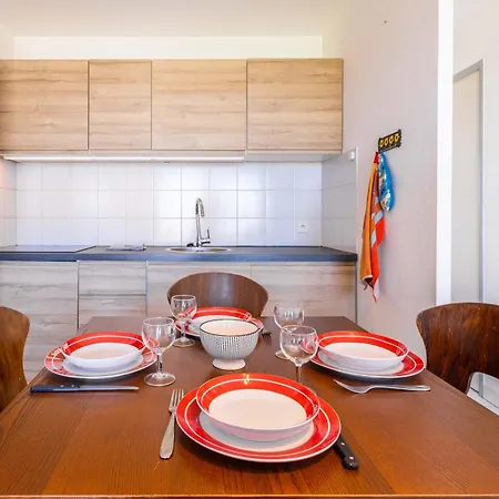 Valras-loc - Du Stade Apartment